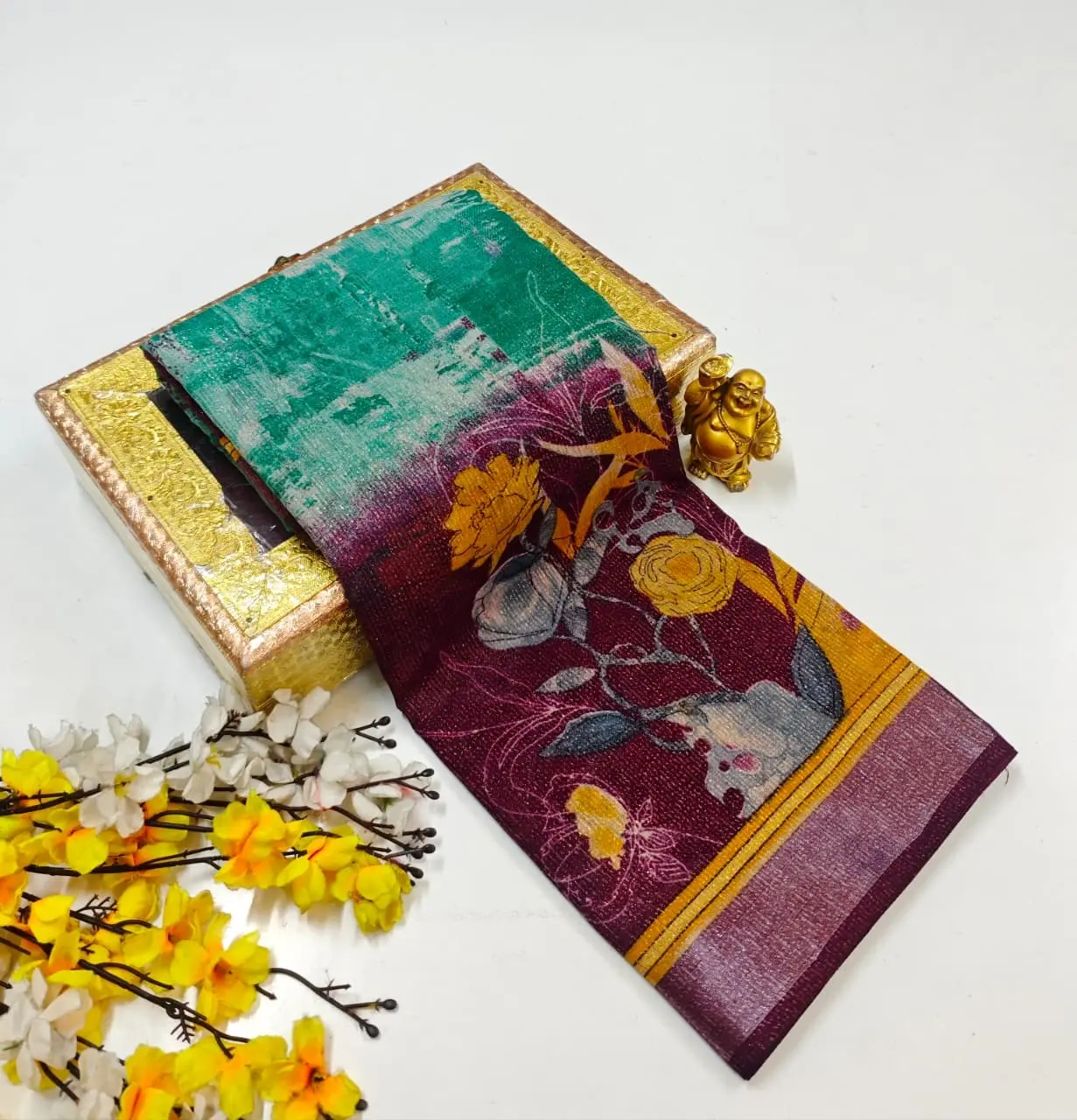 Large Floral & Leaf Print Design Soft Linen-Cotton Saree